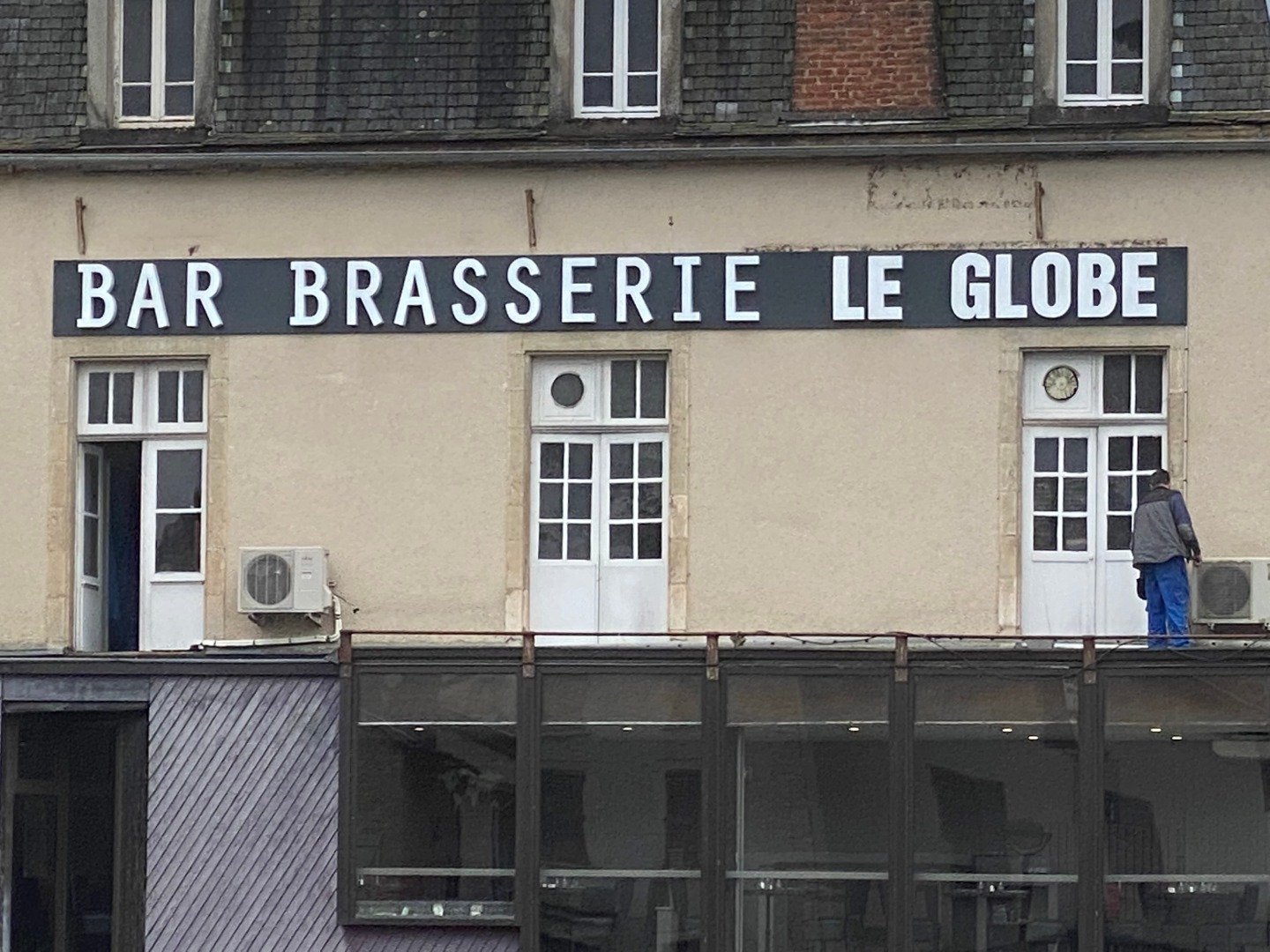 LE GLOBE VILLEFRANCE DE ROUERGUE