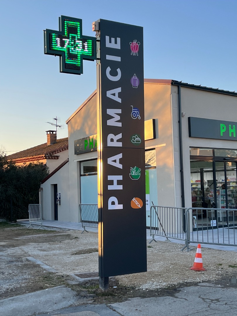 PHARMACIE FOURQUES (30)